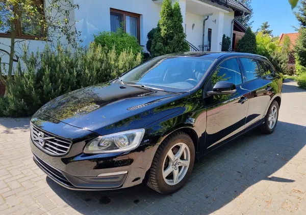 volvo tuchów Volvo V60 cena 51900 przebieg: 148121, rok produkcji 2016 z Tuchów